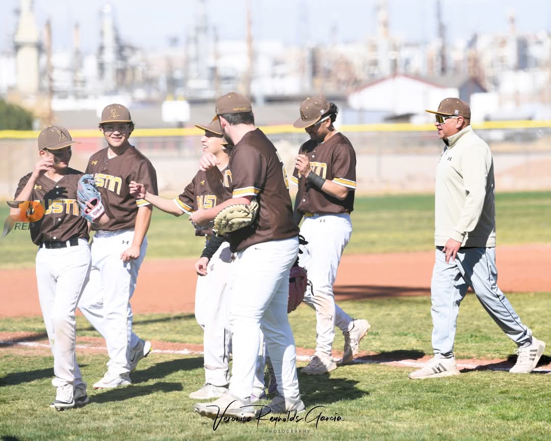 Paul Torres (@primetimerhino) on Twitter photo THE STREAK IS OVER!!!! ๐๐ค๐โพ
Final
San Eli 6
Austin 7
1st win since February 25, 2022. A 10-7 win and it just happened to be.... vs. San Eli! ๐
<a href="/Fchavezeptimes/">Felix Chavez</a> <a href="/SamGuzmanTV/">Sam Guzman</a> @AdrianOchoa21 <a href="/Matthewanakin/">Anakin Torres</a> <a href="/adrianfrias07/">Adrian Frias</a> THE STREAK IS OVER!!!! ๐๐ค๐โพ
Final
San Eli 6
Austin 7
1st win since February 25, 2022. A 10-7 win and it just happened to be.... vs. San Eli! ๐
<a href="/Fchavezeptimes/">Felix Chavez</a> <a href="/SamGuzmanTV/">Sam Guzman</a> @AdrianOchoa21 <a href="/Matthewanakin/">Anakin Torres</a> <a href="/adrianfrias07/">Adrian Frias</a>