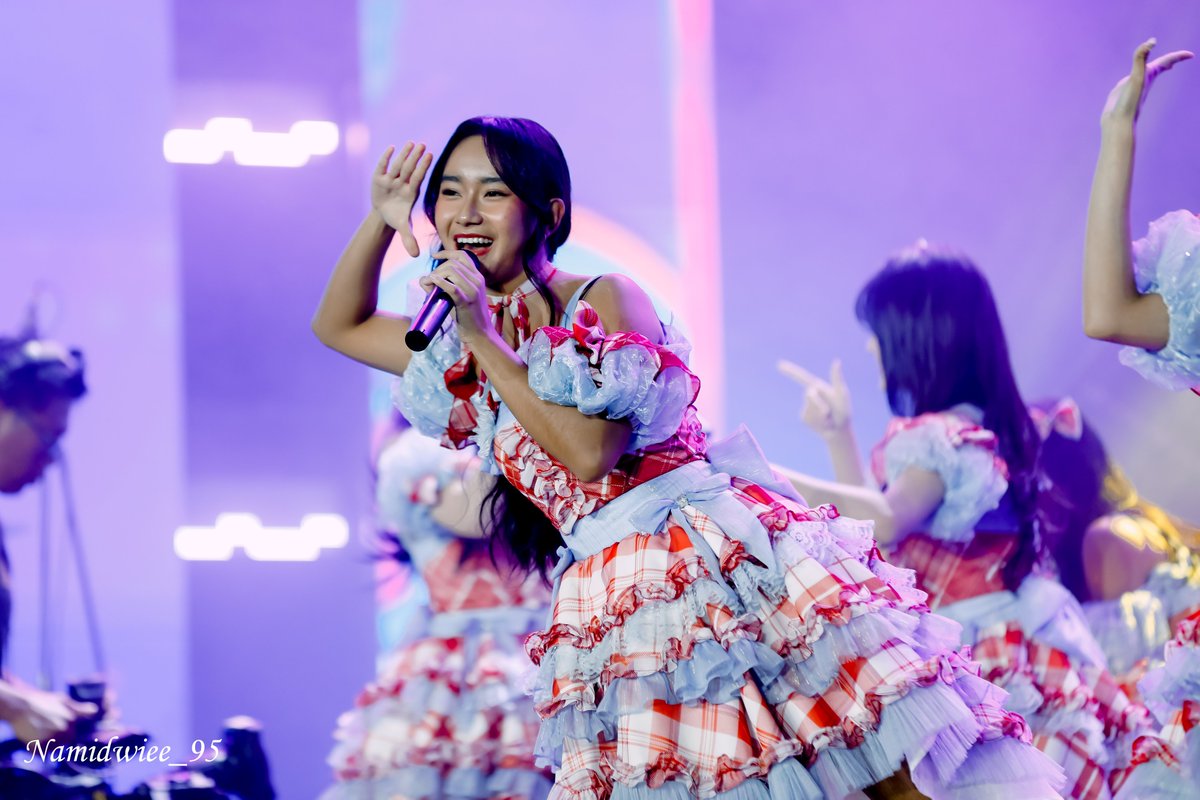 imandwi_95's tweet photo. freya at live RCTI #ILOVERCTI 27-08-2025
@Freya_JKT48
#jkt48 https://t.co/ivgImGS9U4