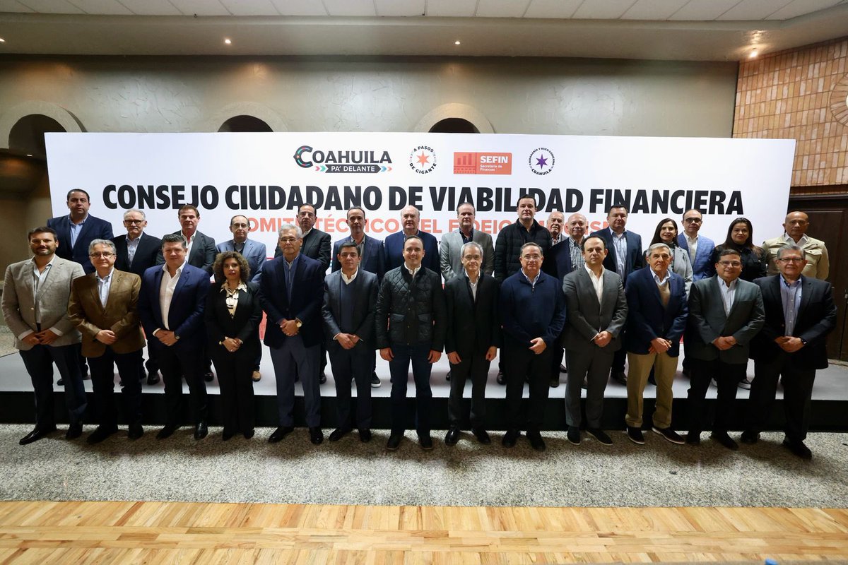manolojim's tweet photo. Seguimos construyendo un gobierno ciudadano, honesto y transparente. En #Saltillo llevamos a cabo la reunión con el Consejo Ciudadano de Viabilidad Financiera y el Comité Técnico del Fideicomiso ISN 80, (1/2) https://t.co/CvTS2b2hzG