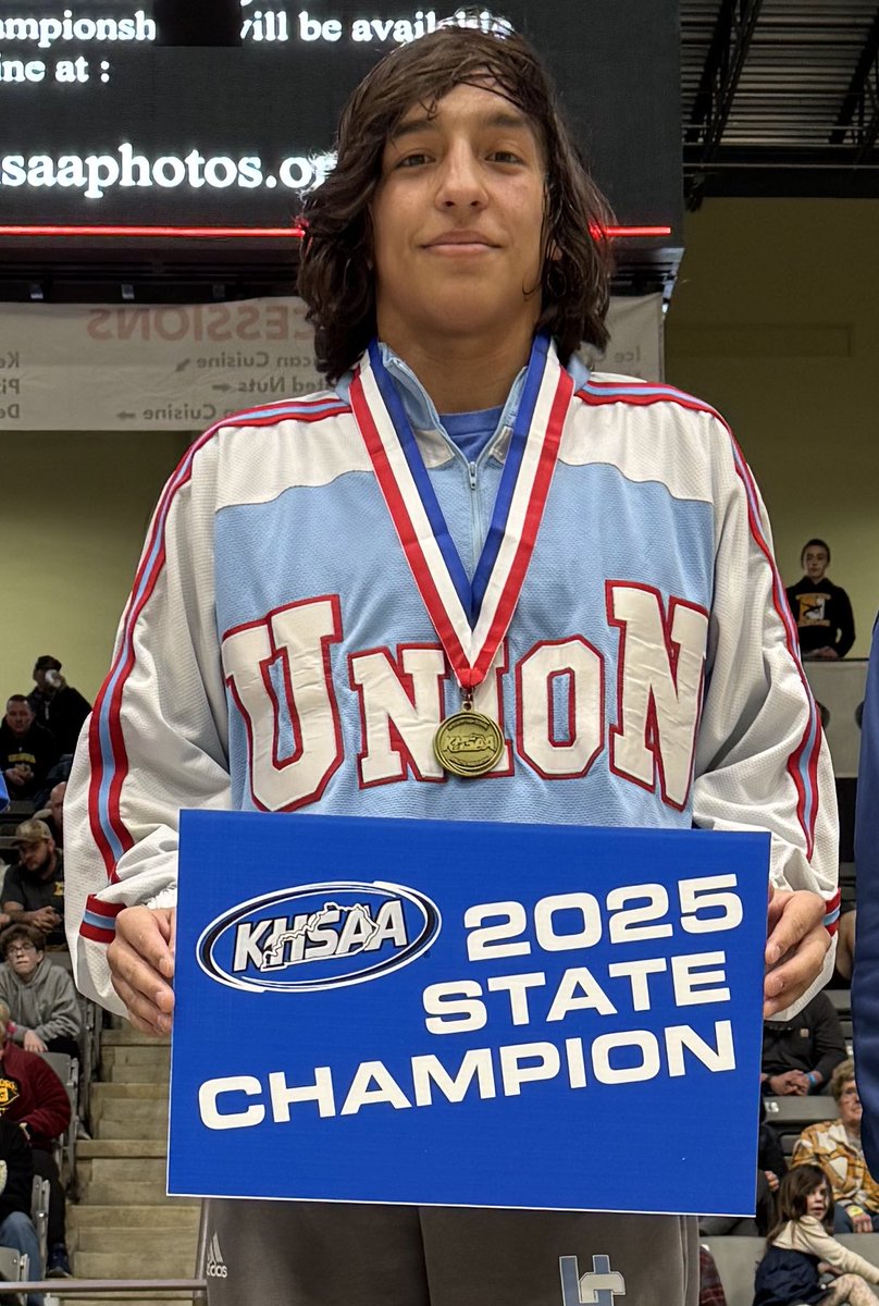 🚨🏆
BOYS’ WRESTLING – 132 WEIGHT 
CLASS
Fourth Travis Votel (Highlands) 
Third Kalob Wise (Moore)
Runner-up Jonah McCloskey (Simon Kenton)
And the 2025 STATE CHAMPION JAYDEN RANEY (UNION COUNTY)
#khswr