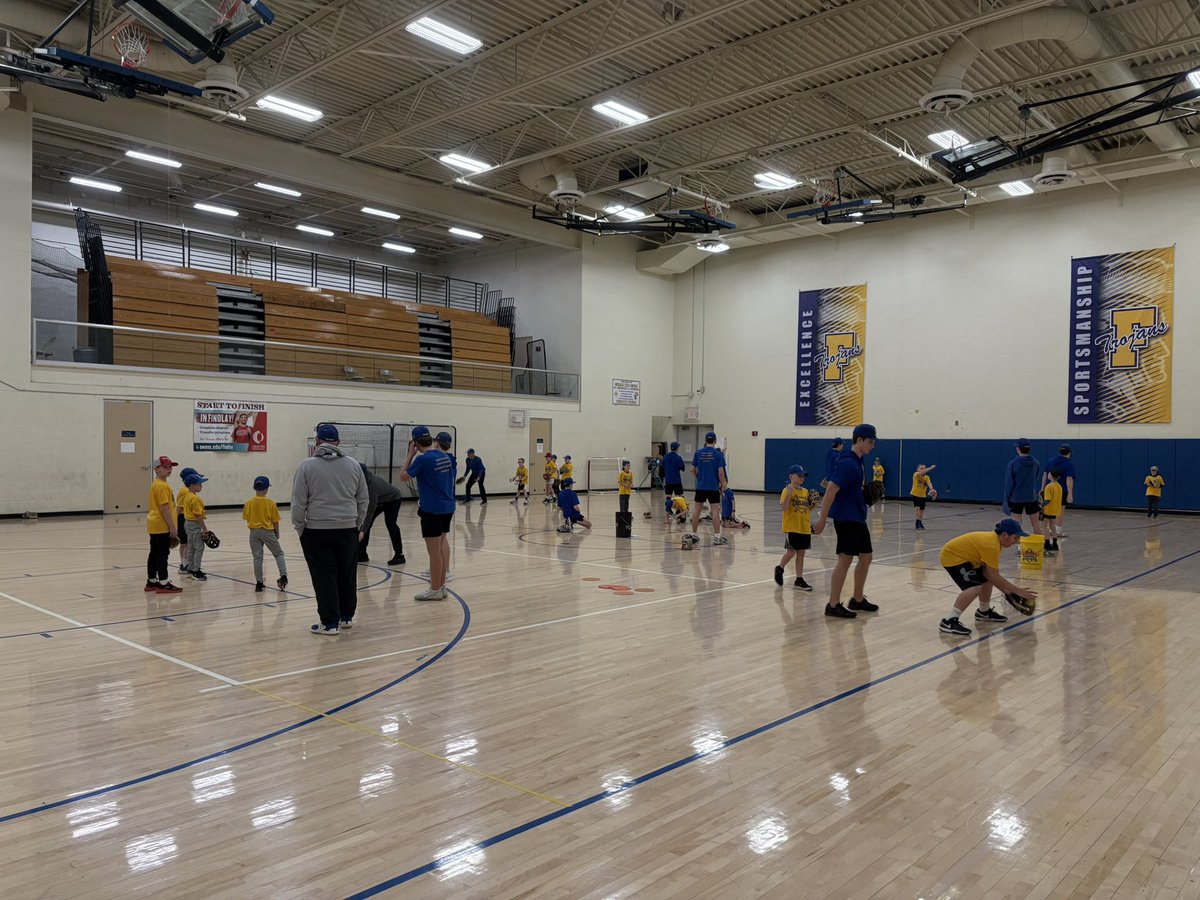 BaseballFindlay's tweet image. Thank you to our campers, parents/guardians, baseball families, coaches, and our players for a great Skills Camp today! Good luck this season!

#OneProgram #TrojanTrue