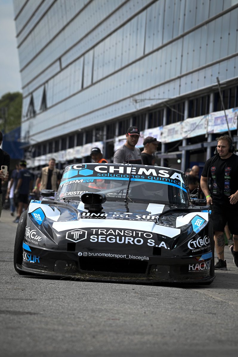 Sábado de acción en el Mouras 🔥

Día de entretenimiento, clasificación y serie junto a Esteban. Veníamos haciendo un buen trabajo pero en la serie no pudimos salir a atacar por falta de ritmo en el Ford.

Queda trabajar para mañana salir a dar pelea en la final 🫡

#BrunoMS 🔸