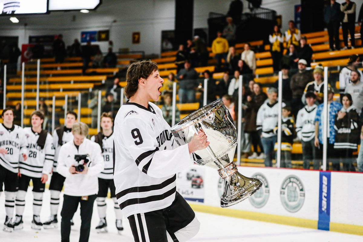 Jaydee Bade (@zlbates) on Twitter photo 