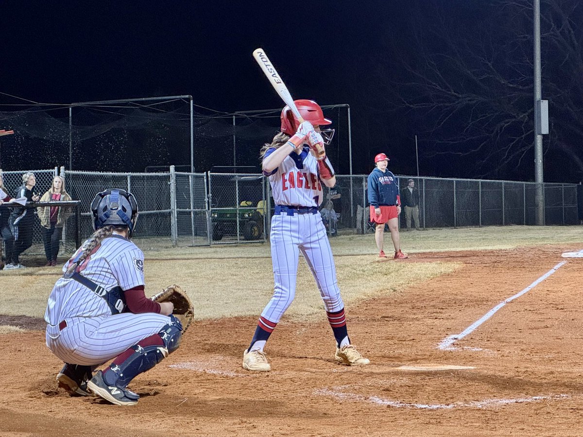 School🥎Recognition: Olivia Bartlett is a freshman on the Lincoln Charter Varsity softball team. She primarily plays 2nd base and OF and is starting LF on her high school team. Olivia looks forward to playing against some current and former teammates this season! <a href="/OBartlett2028/">Olivia Bartlett</a>