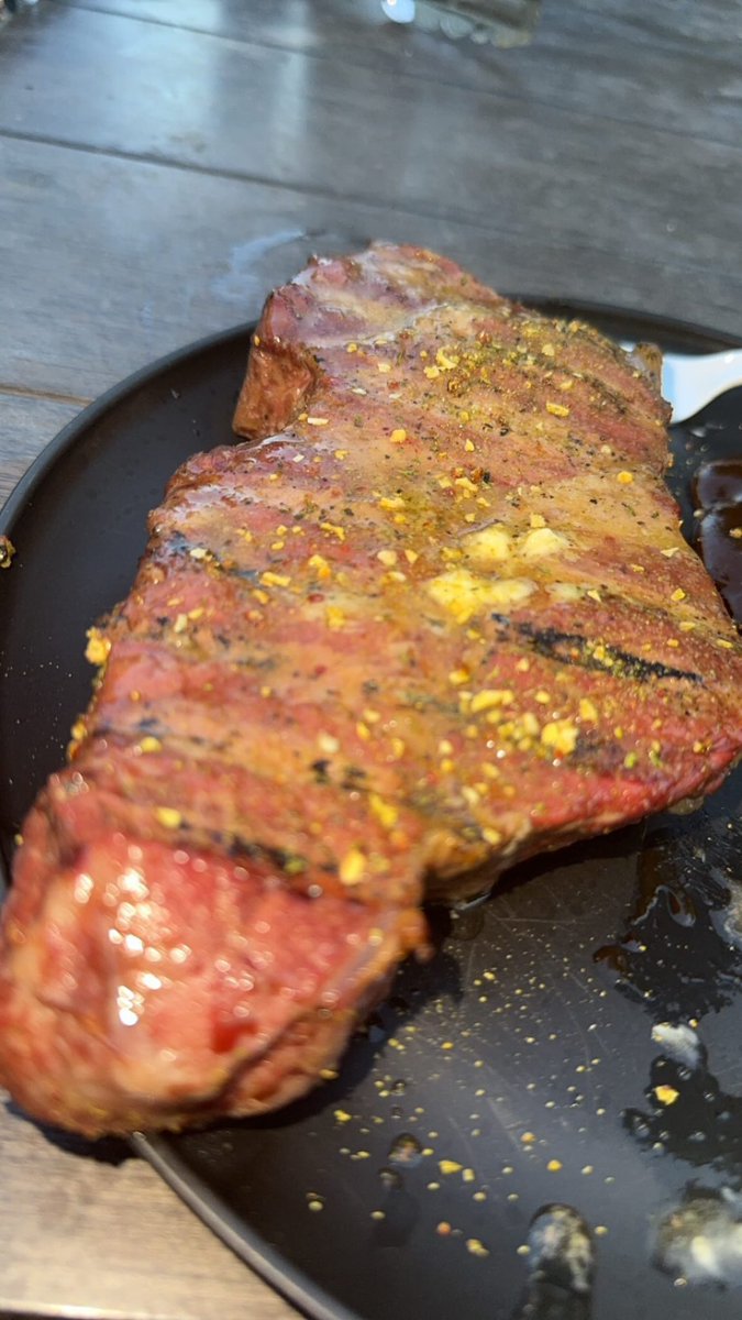 Been having a steak obsession again recently, love grilling as it’s getting nice out! 

My favorite is a New York Strip😋