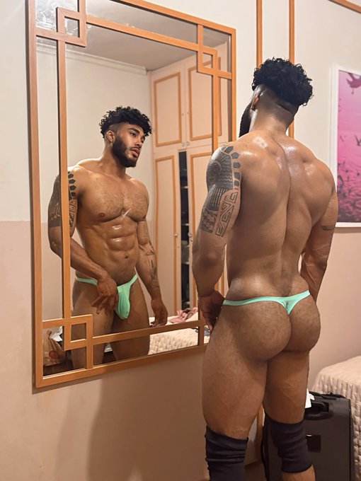 Watch Michael Privius- 6’3|215lbs's leaked NSFW photo on TwXstars