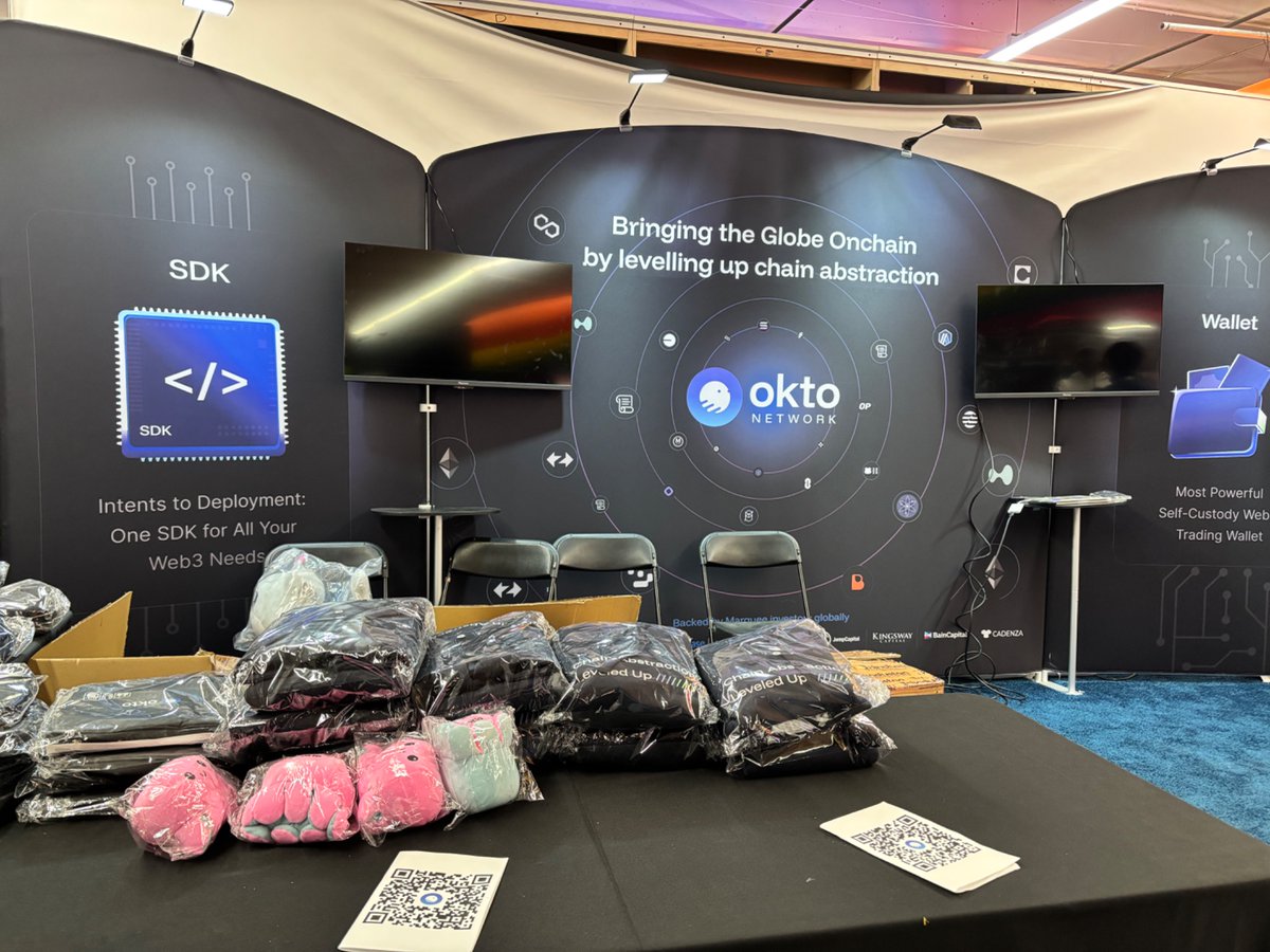 EthereumDenver's tweet image. The swag at the @okto_web3 booth is 🔥🔥
Come check them out and grab some awesome gear!