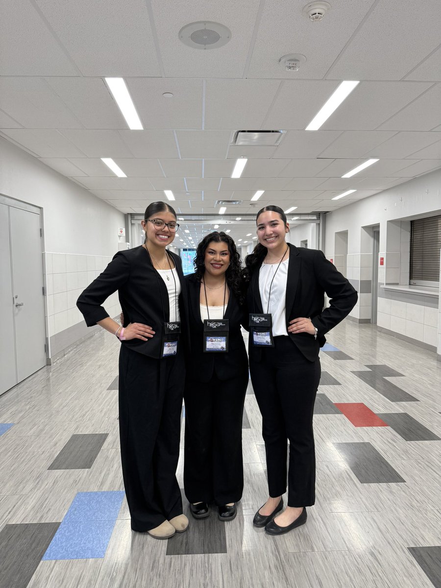 Adam Lares tweet media