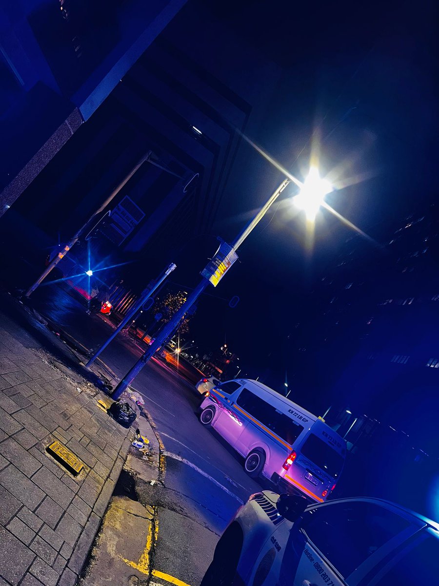 ♦️ JMPD IN ACTION ♦️

President <a href="/CyrilRamaphosa/">Cyril Ramaphosa 🇿🇦</a> made a surprise visit to the Johannesburg Inner City and commended the strong JMPD presence and highly visible deployments in the CBD.

This reaffirms the City's unwavering commitment to law enforcement, crime prevention, and public