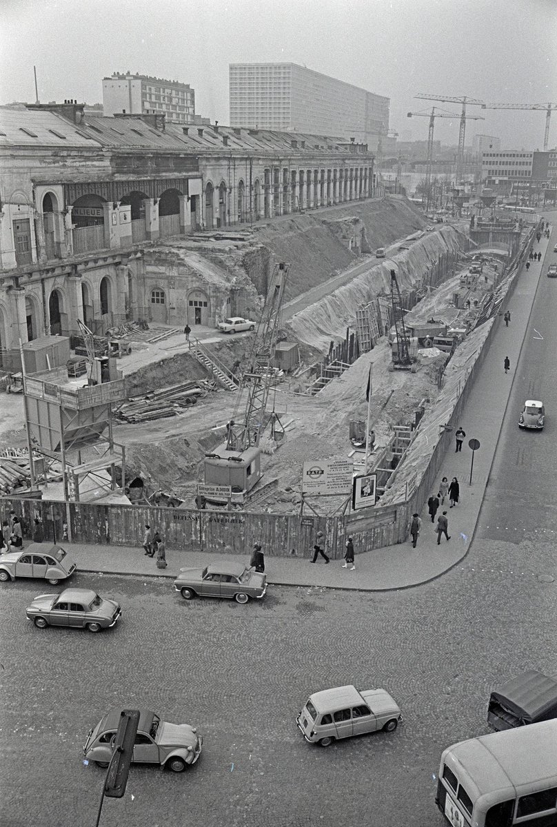 75015 Paris La gare SNCF MONTPARNASSE Rue de l' arrivée