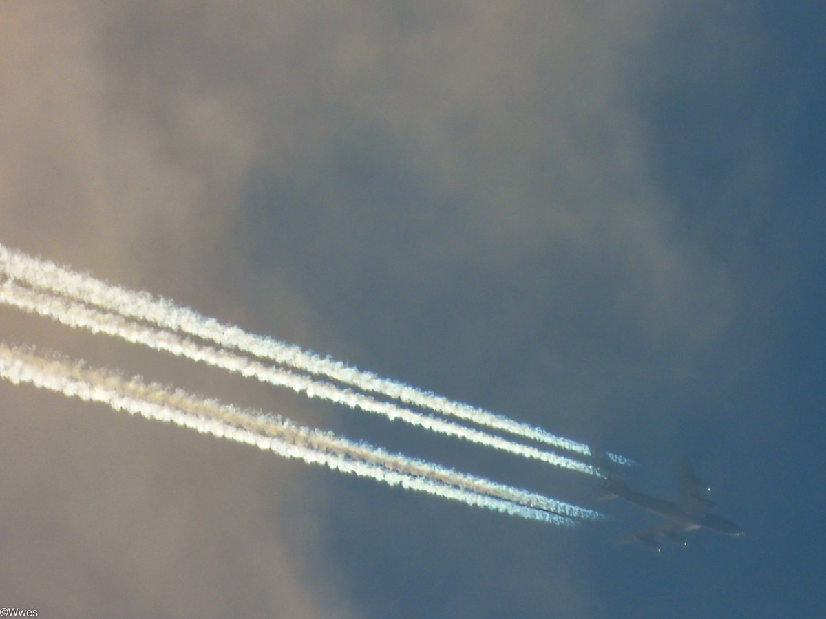 wesleyb1989's tweet photo. March1:
#emptycallsign #AE04FB (57-2605) #K35R #USAF BOEING KC-135R/T #Stratotanker
(#NLspot #Planespotting #Nikon #P950 #P1000 #Aviation #Avgeek #ADSB) https://t.co/58hVLjAEKK