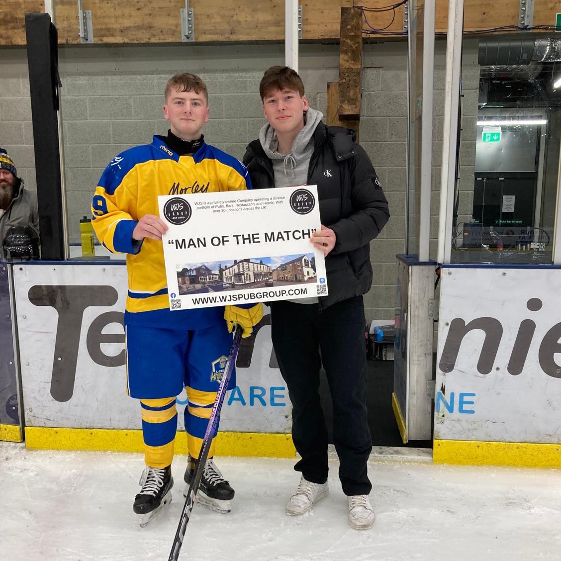 LeedsKnights2's tweet photo. It’s defeat at the Castle as we fall 9-2 to the Stars. 

⚔️MOTM sponsored by WJS Pub Group - 

Knights #19 Jamie Ferguson 

Stars #38 Stuart Jackson 

WJS Pub Group Links - 
Facebook : https://t.co/CXMjBBk9KP

Website : https://t.co/rAHm3D6NW3 https://t.co/uBd7yol7td