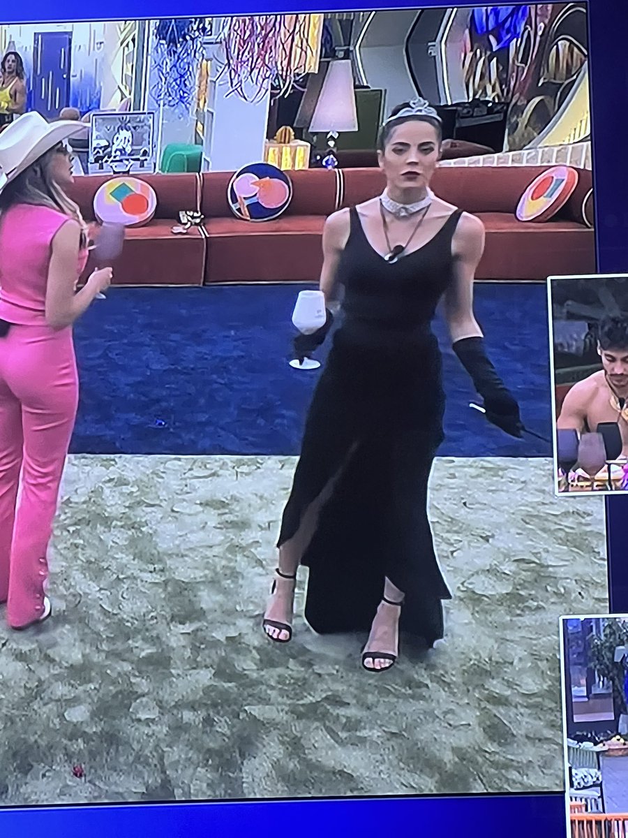 Quando la ordini>quando ti arriva a casa #Heleners #Helevier #GrandeFratello