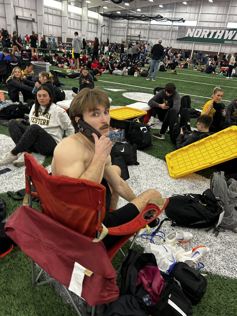MwsuTf's tweet photo. Sammy takes down the school record in the 600 and makes the final! https://t.co/Qmzp3m49yC