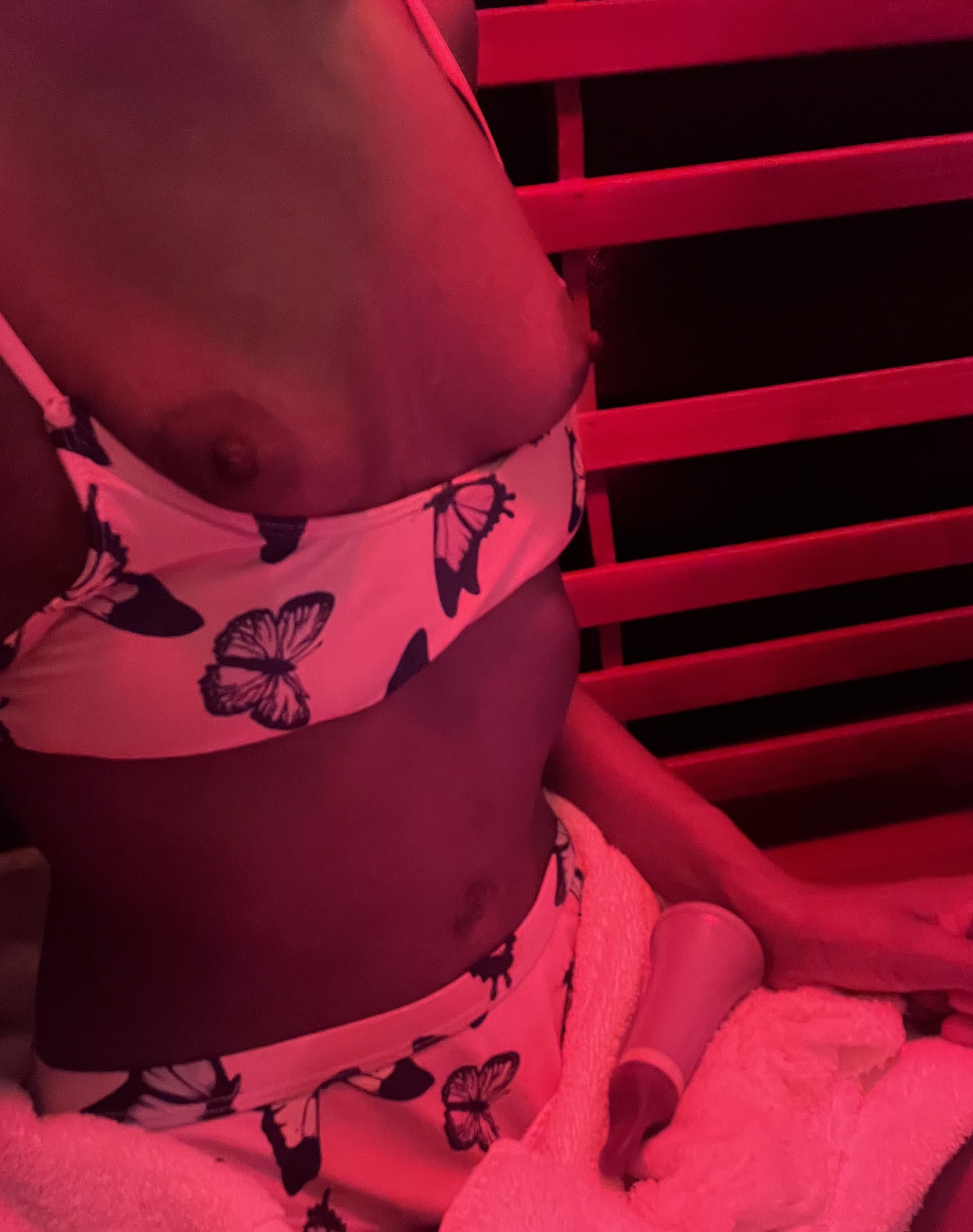 1 pic. Enjoyed my time at the sauna. I was drenched in sweat, but it would’ve been much better with some company. Would you like to cum join me next time? #goddess #sweat #Olfactophilia #nsfw #sauna #sweaty #titties #smalltitties #smallboobs #tits #nipples #boobs #titsfetish #ebony https://t.co/ldfzKZeQ9T