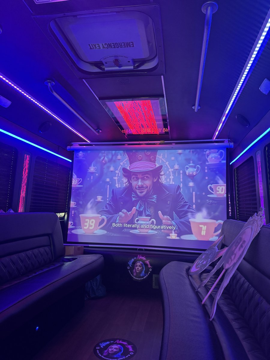 KedarK04's tweet image. Innovative Marketing by @drpcorg,
a 10 min AI made movie in a van 🤩

#aliceinwonderland #drpc