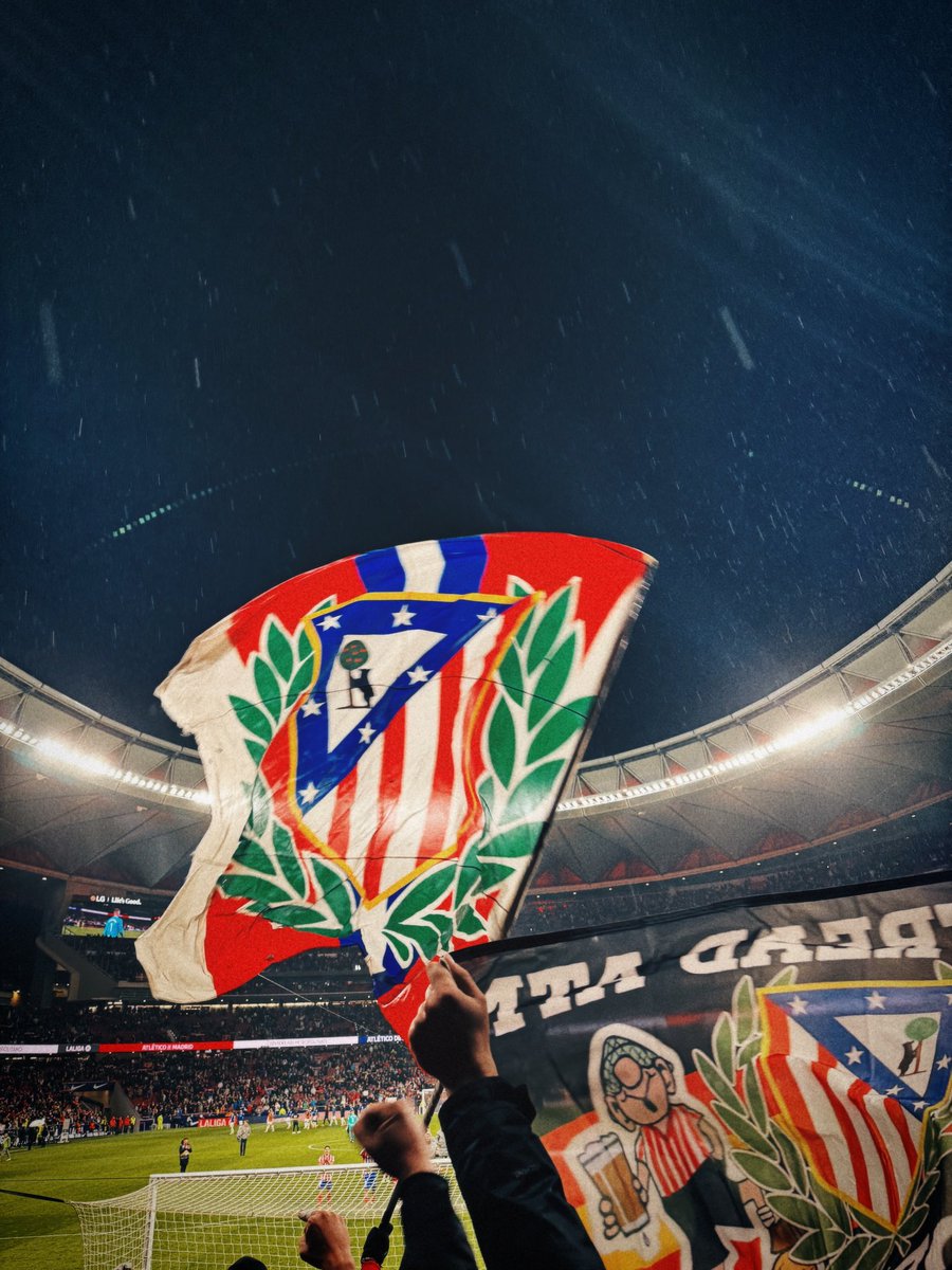 CLASS1NHO's tweet image. No importa que llueva si estoy cerca de ti… 🇦🇹