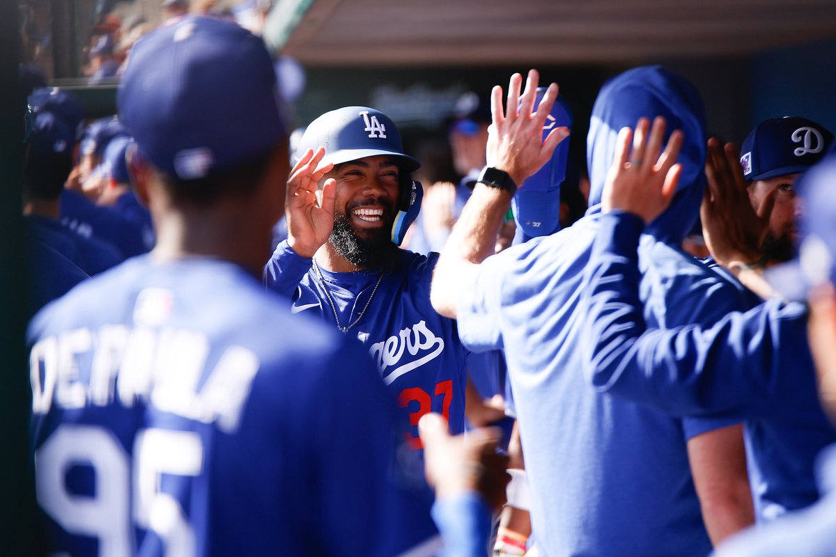 HenryTran__'s tweet photo. .@Dodgers @TeoscarH @SportingTrib https://t.co/TqmrCD6QrA