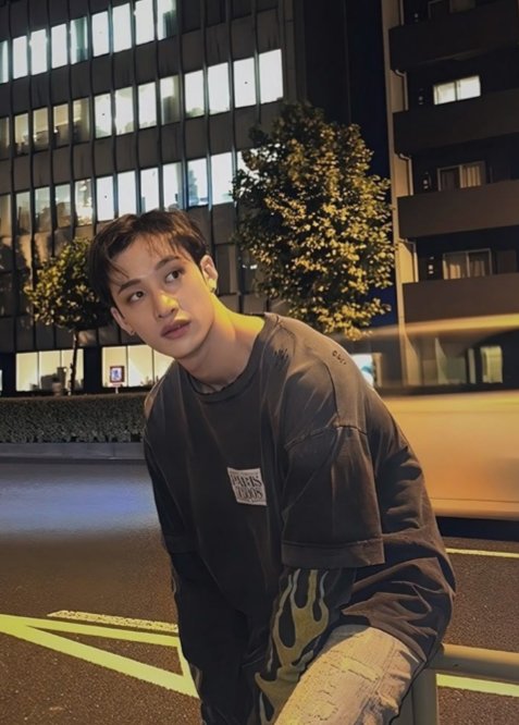 🏙️ The Grass Is Greener (You Make Me Feel Brighter) 🧺

Chapter 1: Firewood 

🩷 jsvng-centric 0T8
🩷 rated explicit
🩷 1/8 - 2,888 words
🩷 angst, omegaverse, found family

~link below~