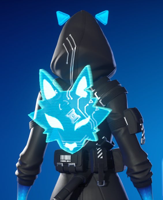 Mason_7mz's tweet image. I finally bought Neural Lynx! 

Rate my combo for her