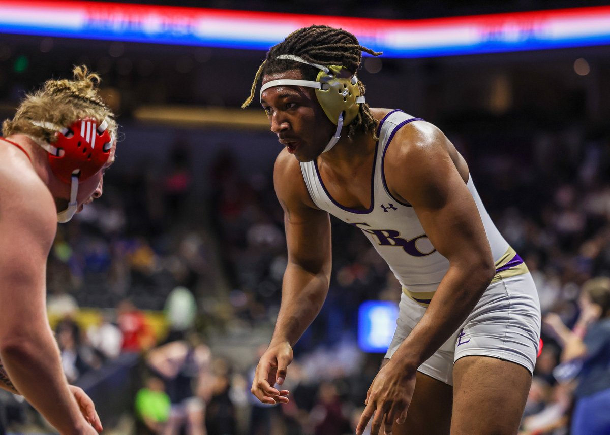 CBC Wrestling updates from the 2025 MSHSAA Wrestling Championships in Columbia: 

Freshman Kosta Hatzigeorgiou (47-7) defeated Park Hill sophomore Caden Brayfield (34-5) 6-1 in the third-place match at 106 pounds.

Junior Trey Craig (43-6) defeated Fort Zumwalt North junior