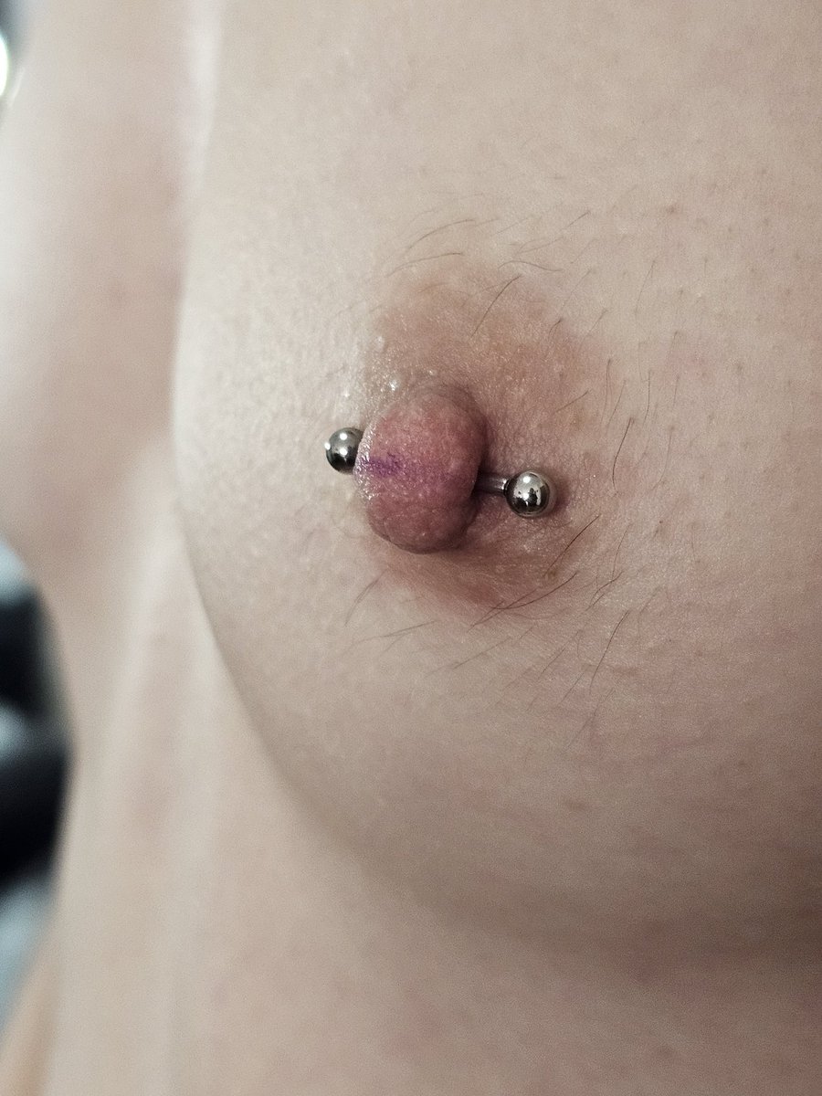 rosepiercingros's tweet photo. Nipple de hoy ✨️😍
Con barbell de titanio grado implante. 
Turnos disponibles para la semana próxima 📩 consultas y reservas por MD! 
Buen finde a todxs! https://t.co/ki2FSQfuM0
