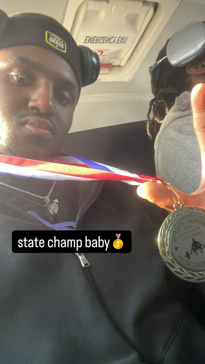 CortneyCharles9's tweet image. 3a gaca lee murray state champion in the 190 down weight class, power cleaned 300 bench pressed 285 AGTG and huge thank to my weightlifting coaches i couldnt do this without them