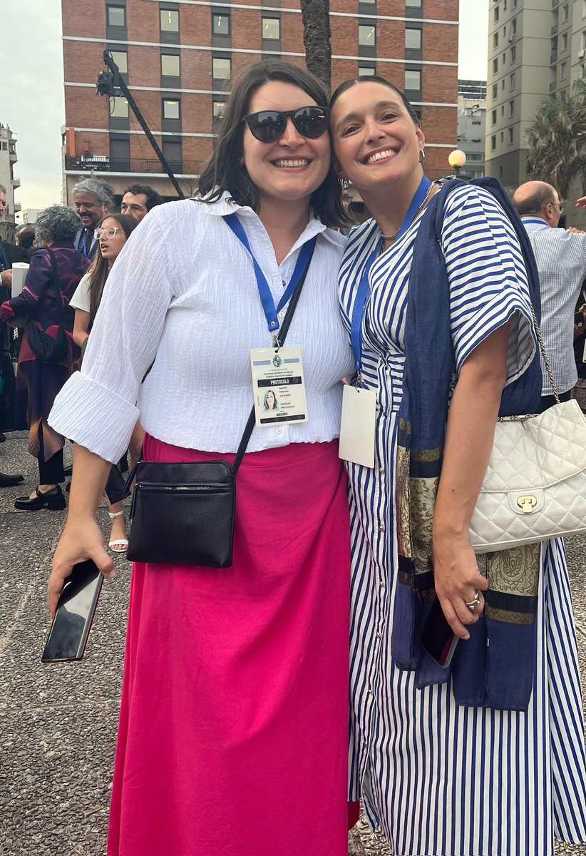 MicaMelgar's tweet photo. Mi amiga, mi compañera y una que mujer @pipitapum. Por muchos frenteamplismos más juntas 💕🇺🇾 https://t.co/dhxwdxaSPV