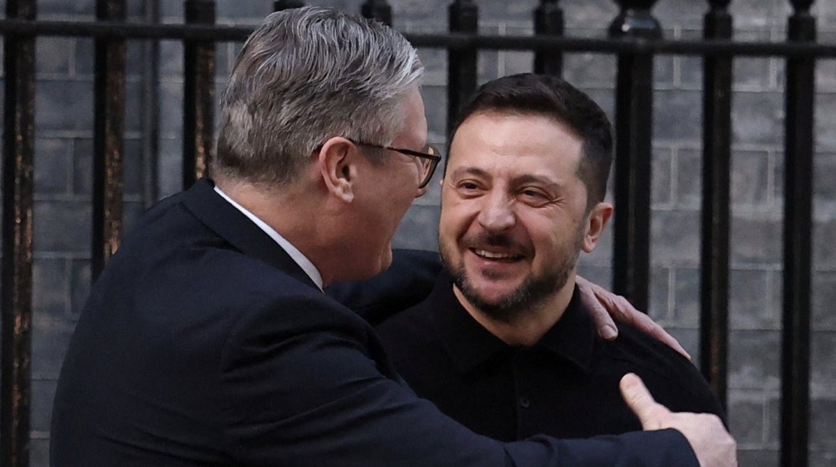 MrHanoolaato's tweet photo. RW UK ayaa si laab furnaan ku jirto oo u muuqata in ay tahay xaal marin ku qaabilay MW Ukraine kadib bahdilkii uu kala kulmay MW Trump.  Iyada oo qaabilaadiisa lagaarsiiyay mid- heer qaran ah lana  kulmi doono Boqorka UK. https://t.co/HGajpueF7W