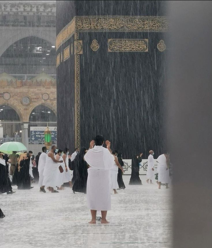 رب إني لما أنزلت إلي من خير فقير

[Rabbi innī limā anzalta ilayya min khayrin faqīr]

My Lord! I am indeed needy of whatever good You may send to me