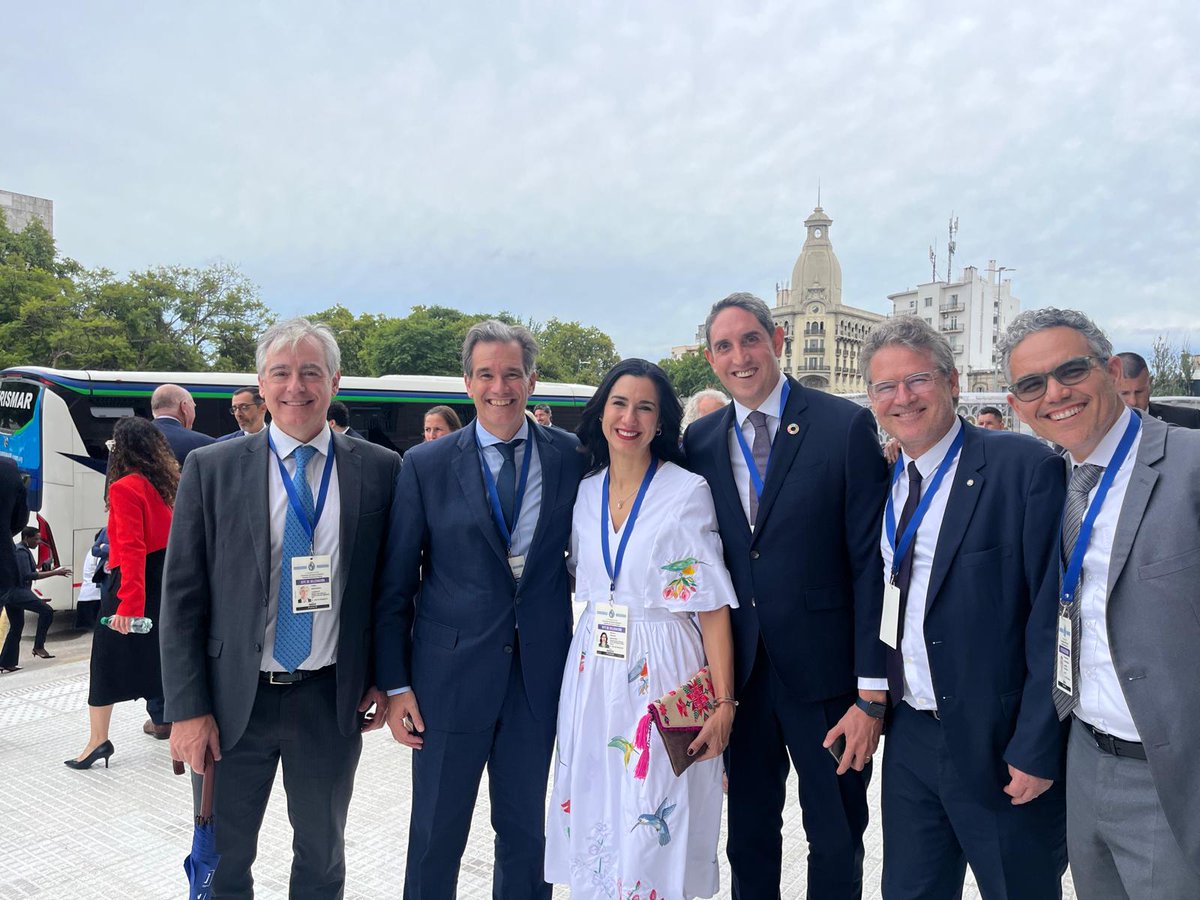 Un honor haber participado en la #JuramentaciónPresidencial2025 del presidente <a href="/OrsiYamandu/">Yamandú Orsi</a> y la vicepresidenta <a href="/CosseCarolina/">Carolina Cosse</a>. 

Desde <a href="/PNUDUruguay/">PNUD Uruguay</a> seguiremos apoyando iniciativas que fortalezcan la democracia y promuevan el bienestar del pueblo uruguayo.