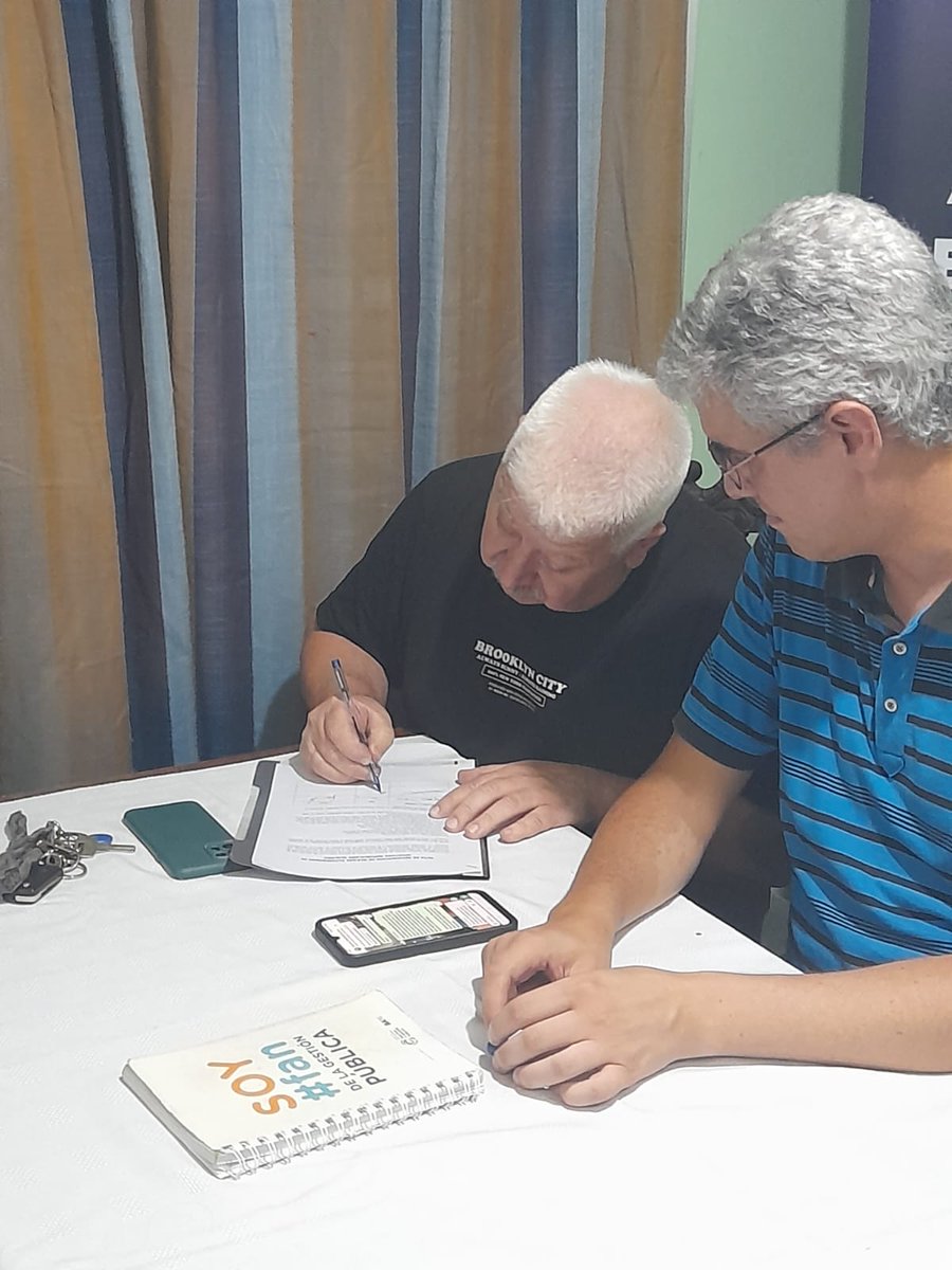 aprepquilmes's tweet photo. Queremos agradecer a todos los que participaron de la ceremonia de presentación y firma del acta constitutiva. Contamos con la presencia del presidente de AR PBA @LuisParodiVL, dirigentes de AR y la concejal @Estefa_Quilmes https://t.co/Gdn20VtBU4