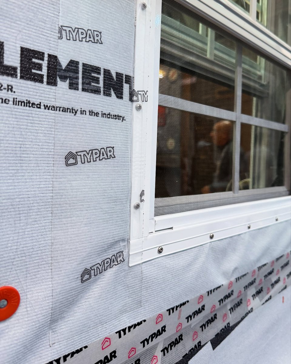 FHBMagazine's tweet image. Here’s a new clear tape from Typar with code enforcement in mind seen at #IBS2025. The inspection process will allow for a visual confirmation of fastener placements.
#buildingcode #homebuilding #build #tools #keepcraftalive