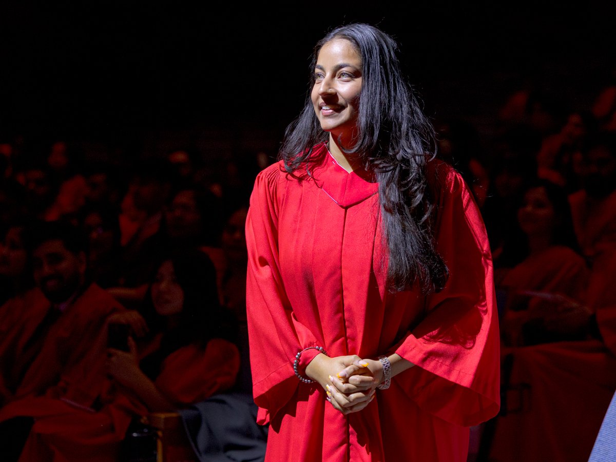SenecaBusiness's tweet image. From our School of Aviation:
Congratulations to #SenecaBusiness December 2024 Winter Convocation Valedictorian #TrishaVirdee:
We are #SenecaProud of you Trisha! 👏🎓✈️
#SenecaGrad
#ChallengeCompleted
#ThisIsSenecaPolytechnic