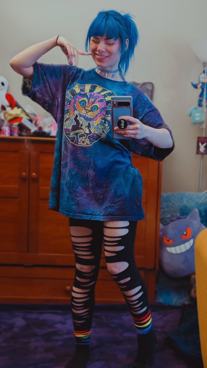 notegodemon's tweet image. Oversized shirts all the way!! 🤪
#OOTD