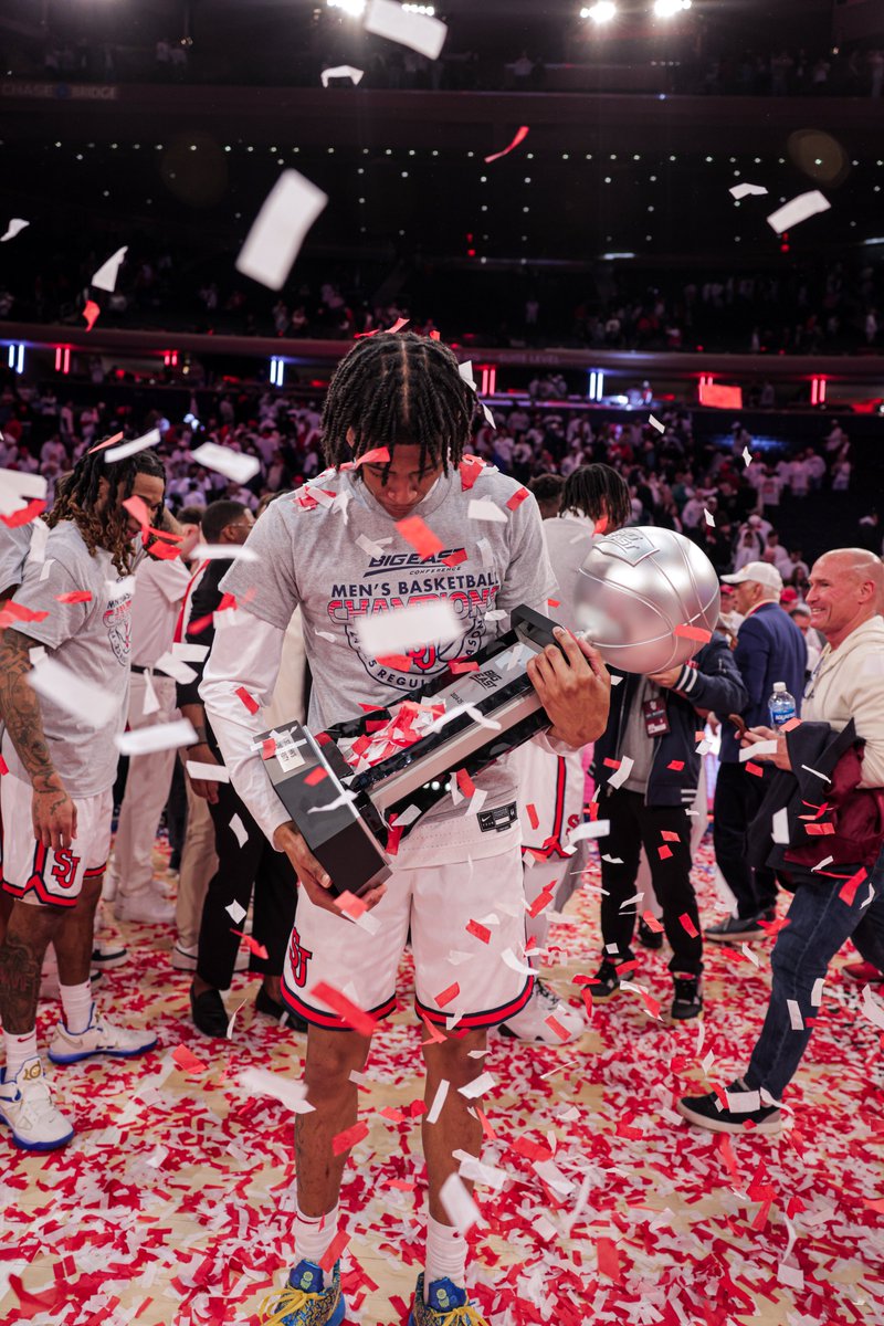 StJohnsBBall's tweet image. CONFETTI STORM 🎉⛈️