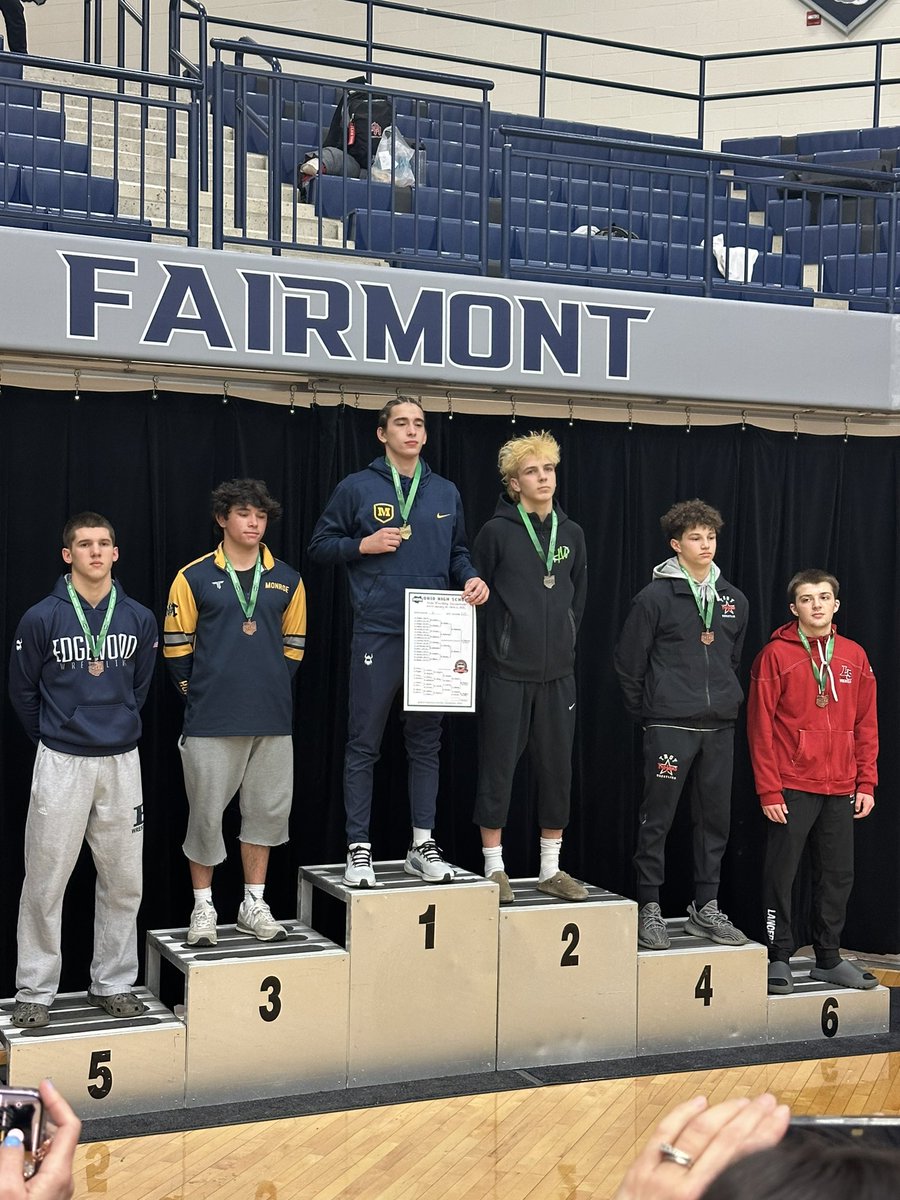Congratulations to Isaiah Nichols on qualifying for the OHSAA State Wrestling Tournament, finishing 2nd at Districts! Also, a huge shoutout to Kobe Salyers, who battled hard to place 5th and earned a State Alternate spot!
#STATEBOUND #THEEDGE #EdgeWrestling