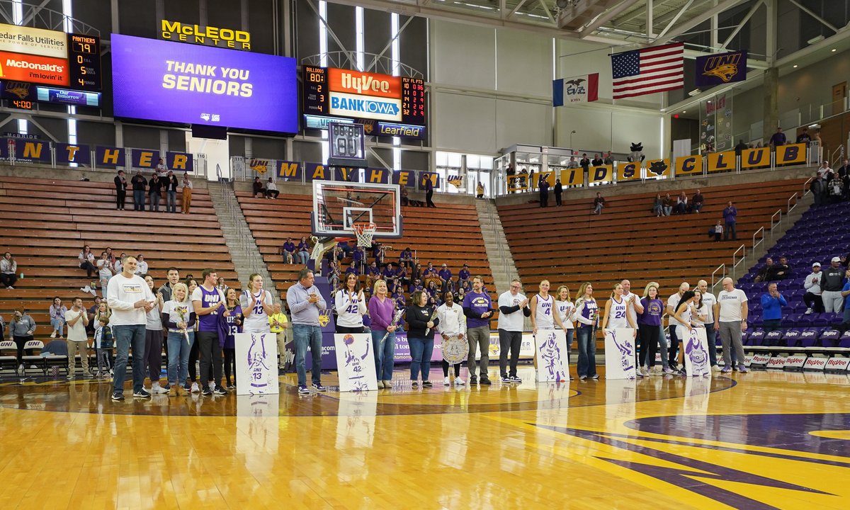 Thank you seniors!

📰 bit.ly/41kPvfm

#EverLoyal | #1UNI