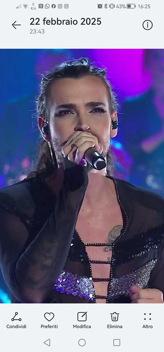 claudiamamy's tweet photo. Nuovo inedito ❤️ #valerioscanu #SoloConUnaParola #OraoMaiPiu #TeamScanu https://t.co/WWu5EhqaKm