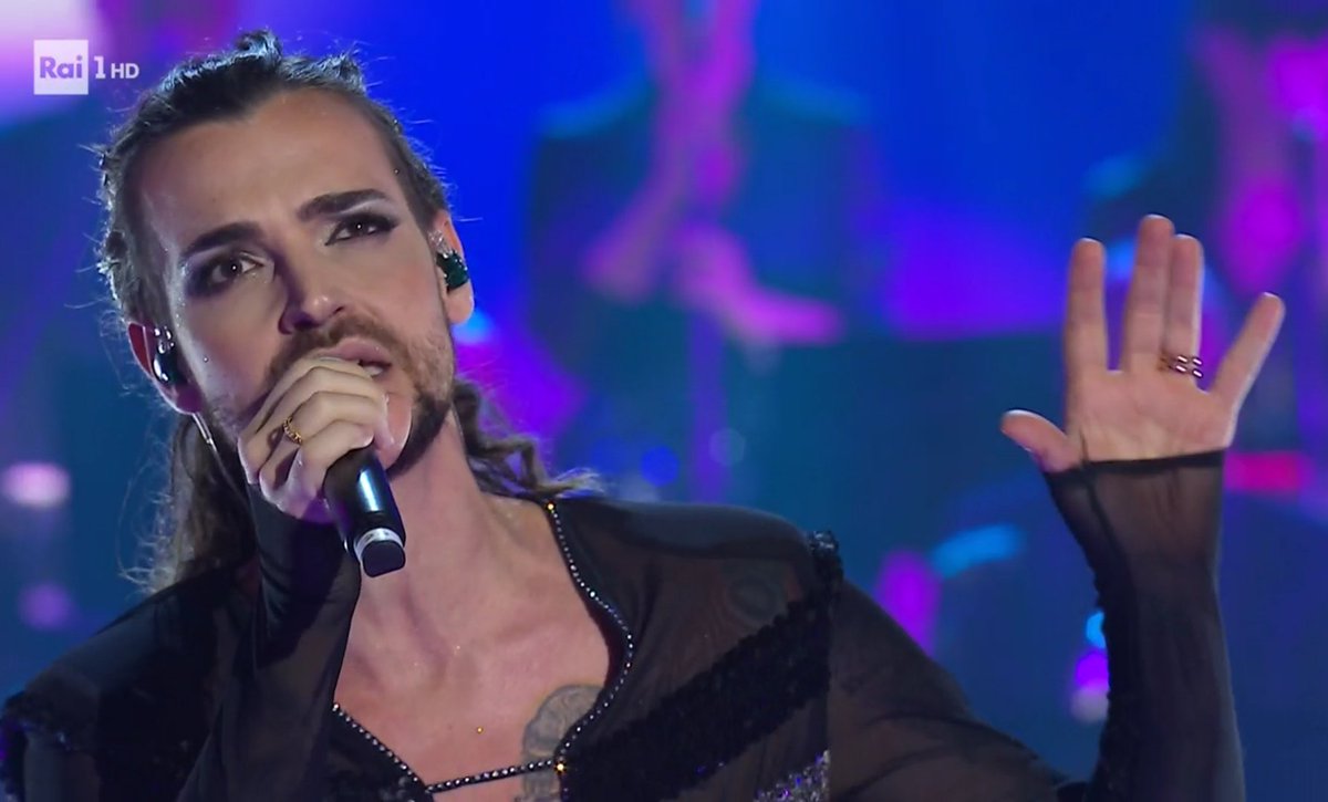 Sei emozione❤️ #valerioscanu #SoloConUnaParola #OraoMaiPiu #TeamScanu