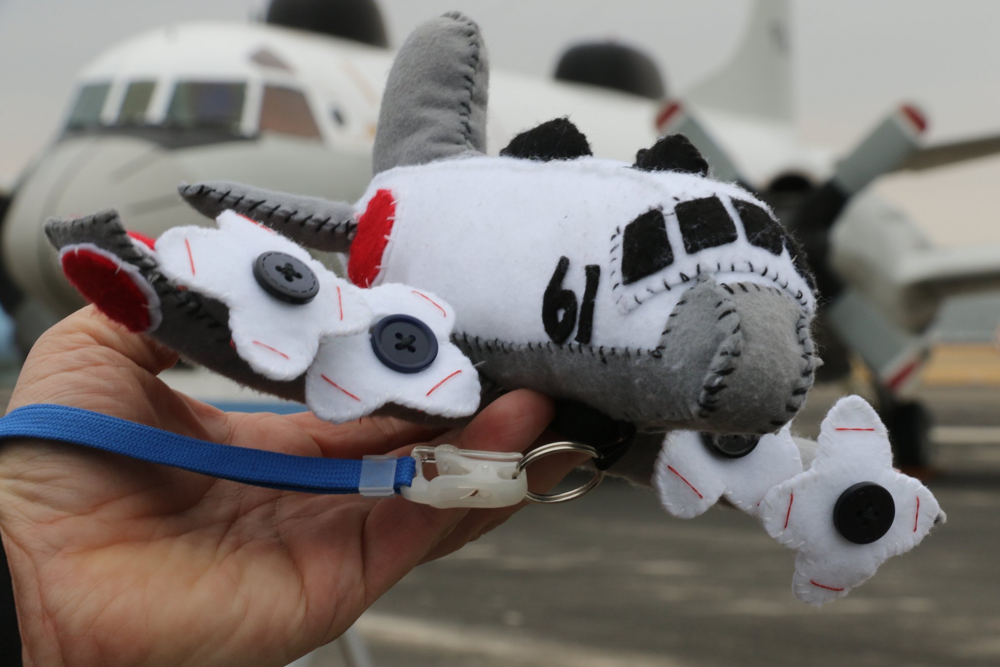 ロボコン (@robokonnohito) / X