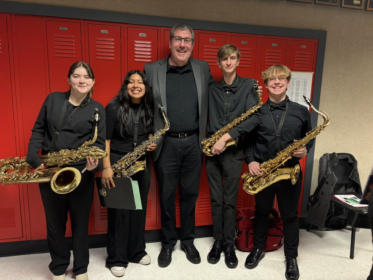 SHSSOAR's tweet image. What an incredible day at State ISSMA! 🎶 Our talented band students earned 26 gold ratings and 6 silvers, including several “with distinction” awards! 🌟 Huge thanks to Ms. Sturgell for capturing the memories! 📸 #ISSMA #OwlsWill