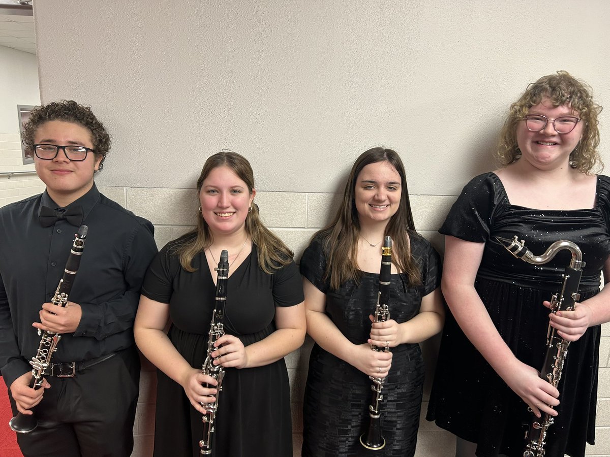 SHSSOAR's tweet image. What an incredible day at State ISSMA! 🎶 Our talented band students earned 26 gold ratings and 6 silvers, including several “with distinction” awards! 🌟 Huge thanks to Ms. Sturgell for capturing the memories! 📸 #ISSMA #OwlsWill