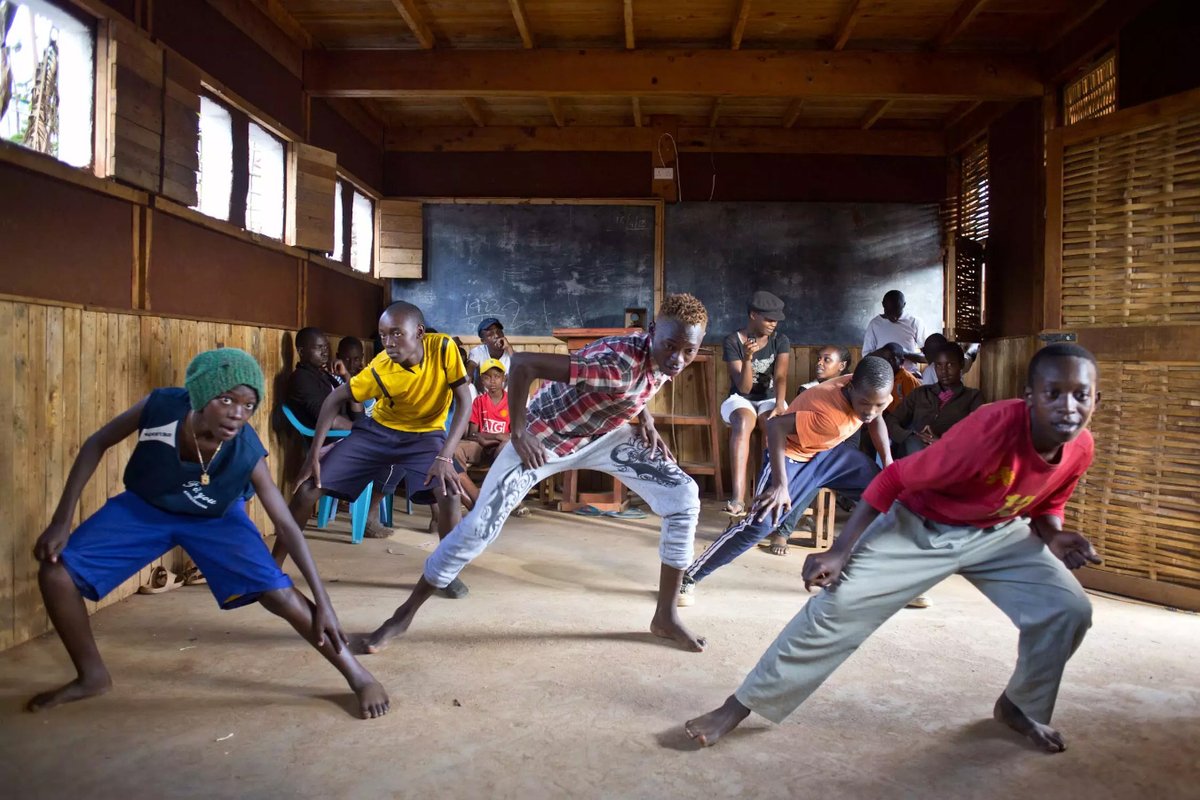 w_emerg's tweet photo. The Why Not Academy in Mathare, Nairobi designed by Gaetano Berni, Ivan Cosentino, and Giulia Celentano blends education, social impact, and local craftsmanship, using rammed earth, bamboo, and cypress wood.
#WhyNotAcademy #Sustainable #Communitye #Education #Kenya  #RammedEarth https://t.co/tXdu6JjCMq