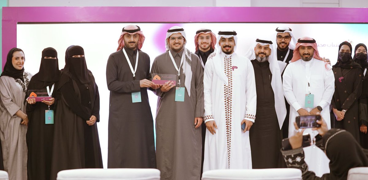 ليلة مميزة مع نخبة من المبادرين في حفل حاضنة مآب، حيث اجتمع الشغف والطموح لصناعة الآثر ونعتز بكوننا جزءًا من هذا المجتمع الملهم 🪄✨#حاضنة_مآب