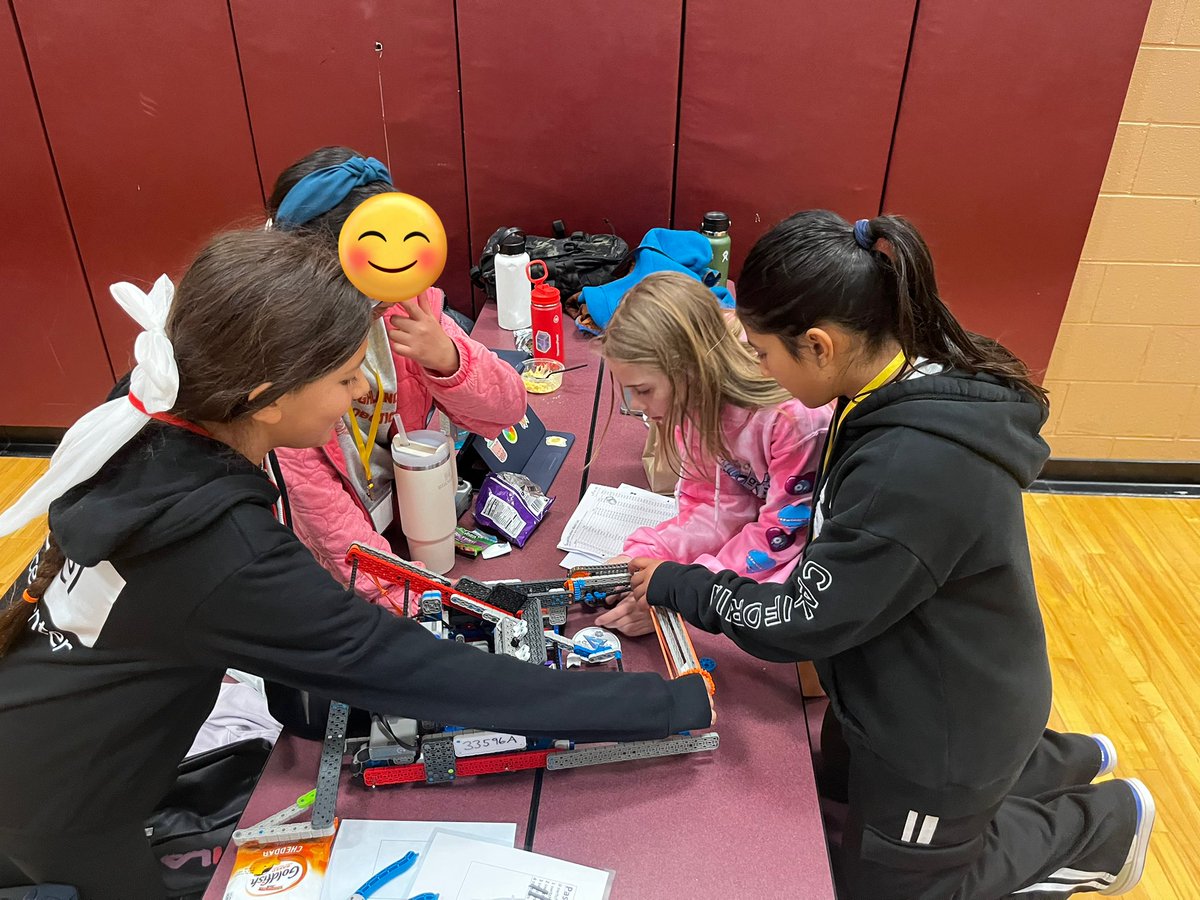 Cassie (@dunfordteach) on Twitter photo 🧡🩶Robotics teams at the state competition today showed great problem-solving and teamwork! Lots of creative solutions and innovative designs on display. Way to go Hawks! #StVrainStorm <a href="/HESHawksSVVSD/">Principal Ball</a> 🧡🩶Robotics teams at the state competition today showed great problem-solving and teamwork! Lots of creative solutions and innovative designs on display. Way to go Hawks! #StVrainStorm <a href="/HESHawksSVVSD/">Principal Ball</a>