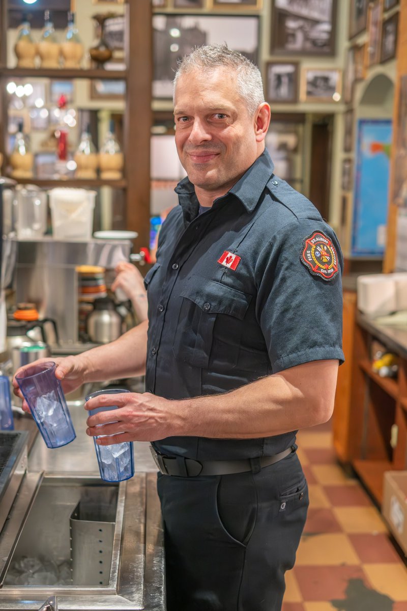 saffu2130's tweet photo. We had so much fun at our annual waiter night at East Side Marioβs !!!
The donations towards MD have started off strong as we are more than double than last yearβs event !
We are so thankful for the donations and the support.
You rock St. Albert !!!
#md #stalbertfire https://t.co/QABB2rj9Uq