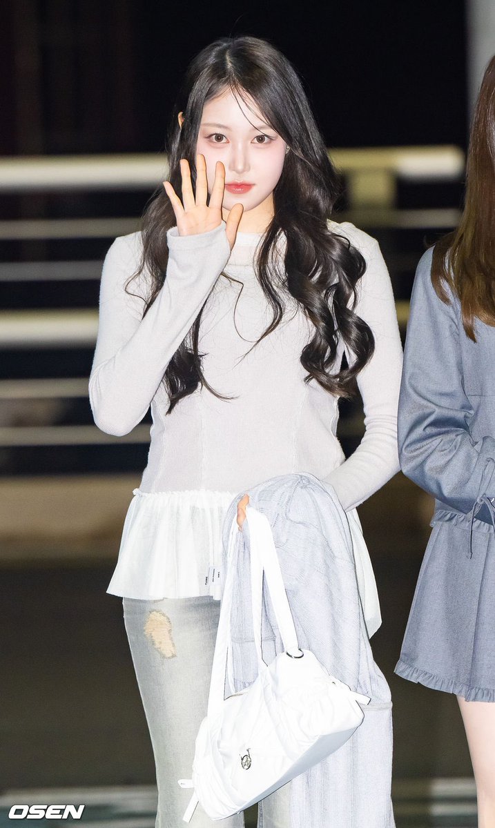 FredaKJJ's tweet image. 250302🛫

#세이마이네임 #SAYMYNAME 
#SMN #소하  #SOHA