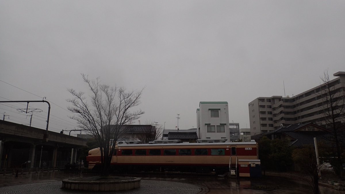 akira_science's tweet photo. みなさまおはようございます。今朝の北陸は☂気温8℃。⛄の心配はなくなりました😅
３月🌸最初の日曜日。明日以降戻り寒波⛄が心配です💦
花粉🌲🤧の季節。どうか早めの対策を🙂
お出かけ🚌🚃🚙🚴のみなさん、行ってらっしゃい👋
どちらさまも素敵✨な日曜日を😊
今月もよろしくお願いいたします😊 https://t.co/LSgQyEeNep