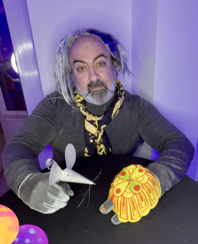 Fancy dress party, icons from last 50 years. Freddie Mercury, Elton John, Rocky would have all been good choices but none as iconic as Yoffie (Rick Jones) from Fingerbobs and of course fingermouse and flash. #nicheirealise